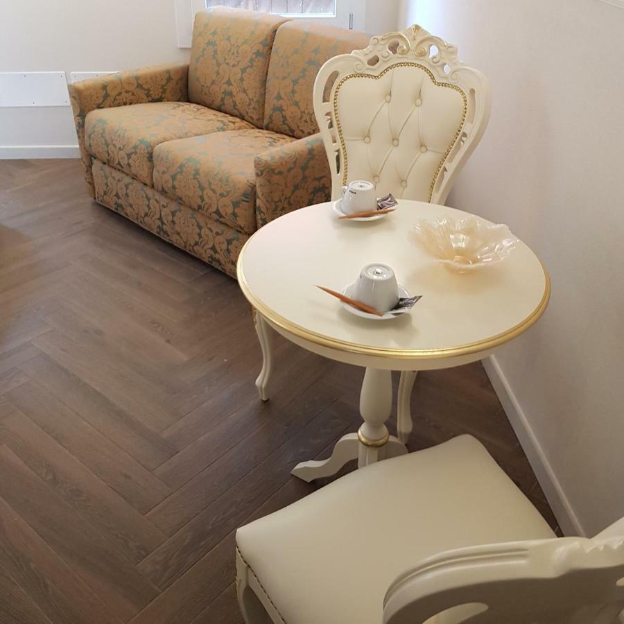 Ca' Vittoria Boutique House Apartsuite Chioggia Exterior foto